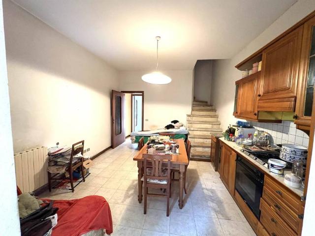 Villa Indipendente in vendita a Sud-Ovest, Brenzone