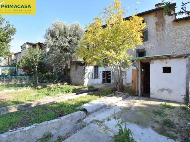 Villa Indipendente in vendita a Marzana, Brenzone
