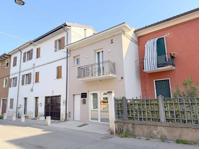 Villa Indipendente in vendita a Sud-Ovest, Brenzone
