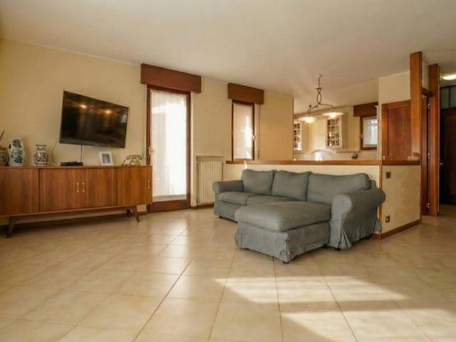 Villa Indipendente in vendita a Quinzano, Brenzone