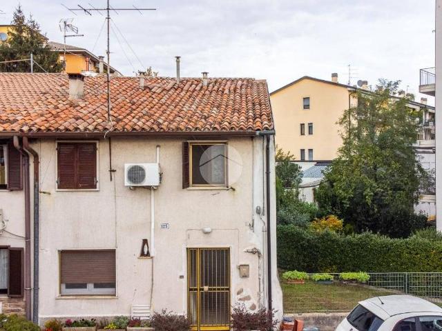 Villa Indipendente in vendita a Sud-Est, Brenzone