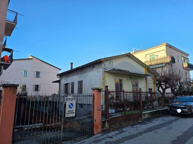 Villa Indipendente in vendita a Palazzina, Brenzone