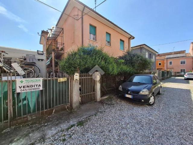 Villa Indipendente in vendita a Sud-Ovest, Brenzone