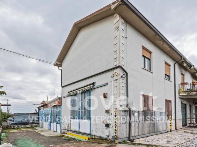 Villa Indipendente in vendita a Sud-Ovest, Brenzone