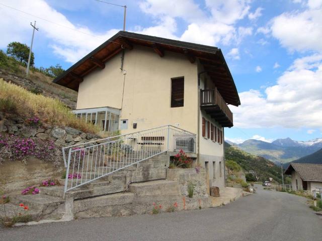 Villa Indipendente in vendita a Chambave, Aosta