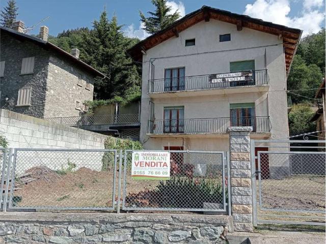 Villa Indipendente in vendita a Verrayes, Aosta