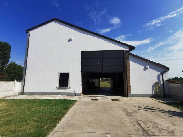 Villa Indipendente in vendita a Verrua Po, Lombardia