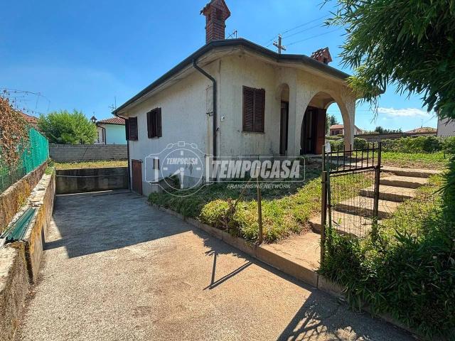 Villa Indipendente in vendita a Minoprio, Vertemate con Minoprio
