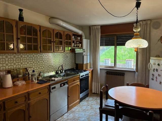 Villa Indipendente in vendita a Vertova, Lombardia