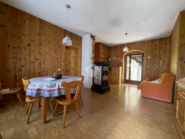 Villa Indipendente in vendita a Vervio, Lombardia