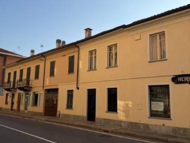 Villa Indipendente in vendita a Verzuolo, Piemonte