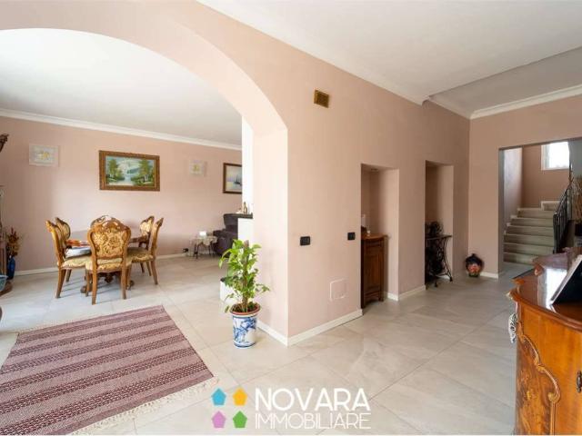 Villa Indipendente in vendita a Piemonte, Novara