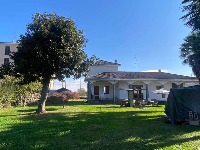 Villa Indipendente in vendita a Piemonte, Novara