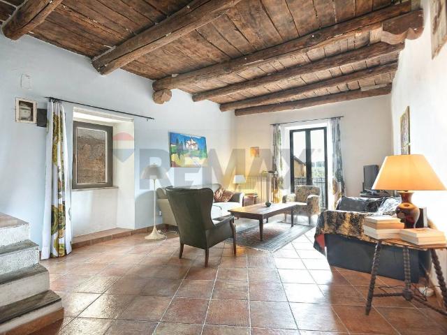 Appartamento in vendita a Madonna del Ponte, Vetralla