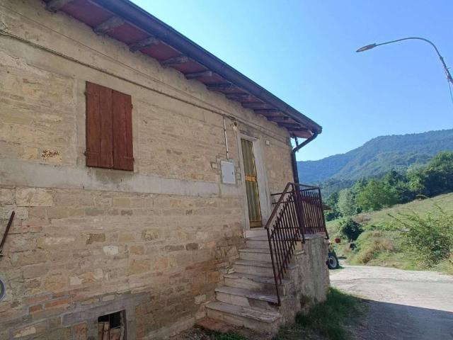 Villa Indipendente in vendita a Appennino Reggiano, Re