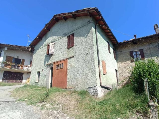 Villa Indipendente in vendita a Appennino Reggiano, Re