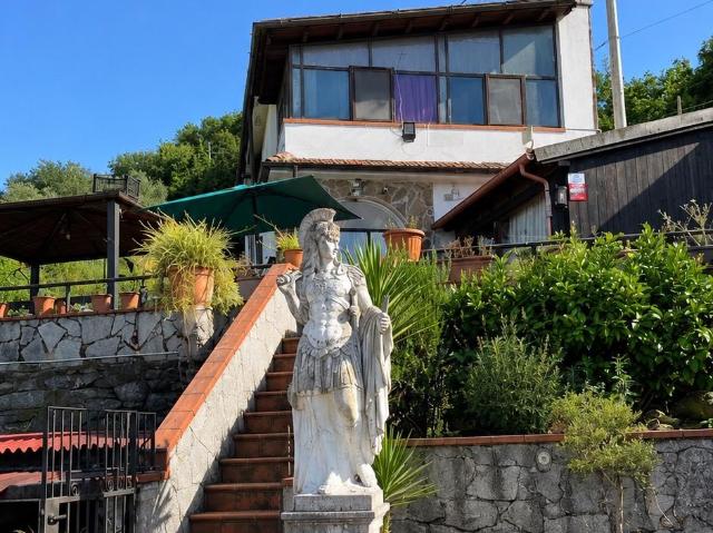 Villa Indipendente in vendita a Vezzano Superiore, Vezzano Ligure