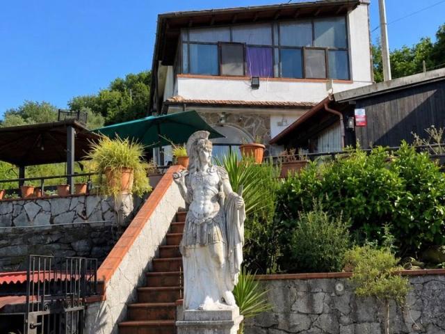 Villa Indipendente in vendita a Vezzano Inferiore, Vezzano Ligure