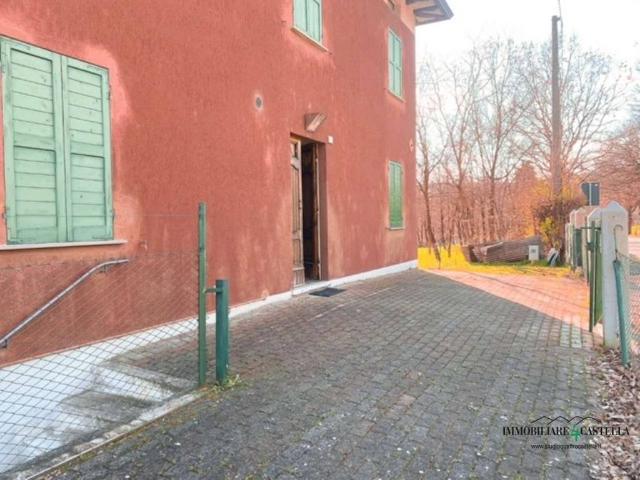 Villa Indipendente in vendita a Colline Matildiche, Re