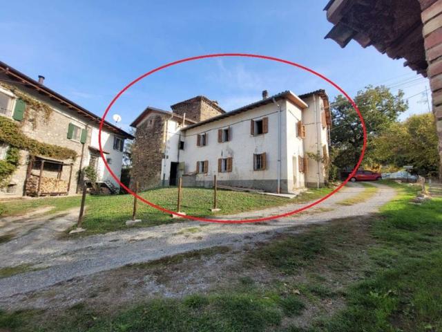 Villa Indipendente in vendita a Colline Matildiche, Re
