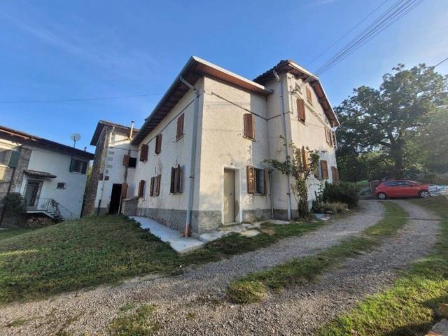Villa Indipendente in vendita a Colline Matildiche, Re