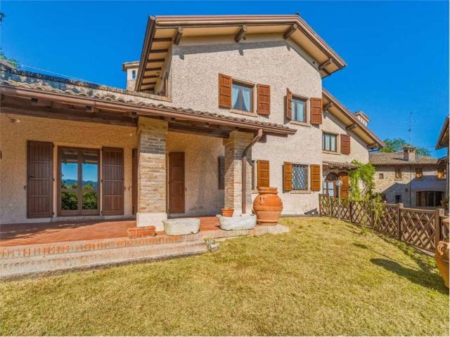 Villa Indipendente in vendita a Colline Matildiche, Re