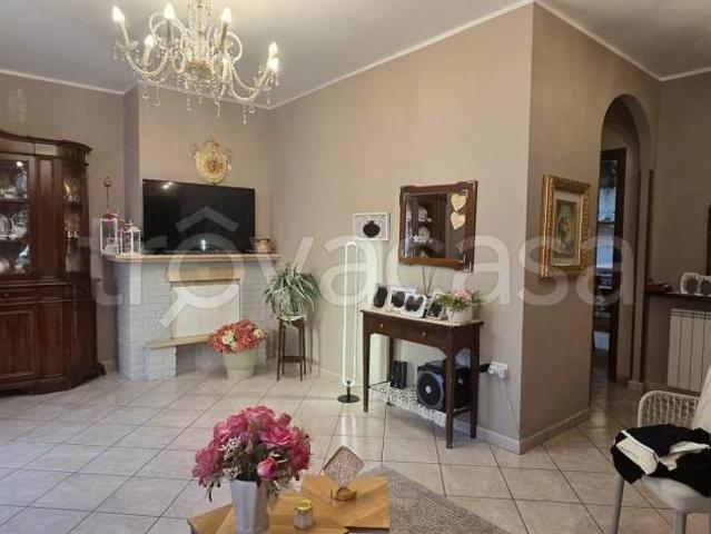 Villa Indipendente in vendita a Viadana, Lombardia