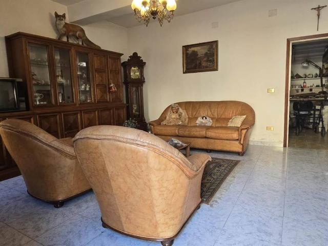 Villa Indipendente in vendita a Viadana, Lombardia