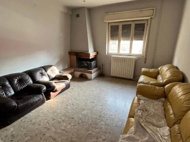 Villa Indipendente in vendita a Viadana, Lombardia