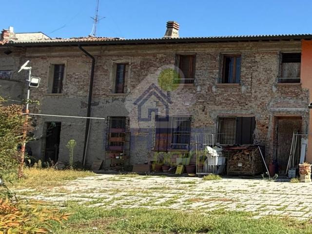 Villa Indipendente in vendita a Viadana, Lombardia