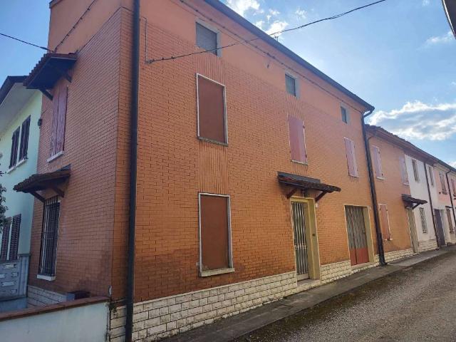 Villa Indipendente in vendita a Viadana, Lombardia