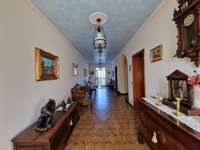 Villa Indipendente in vendita a Viadana, Lombardia