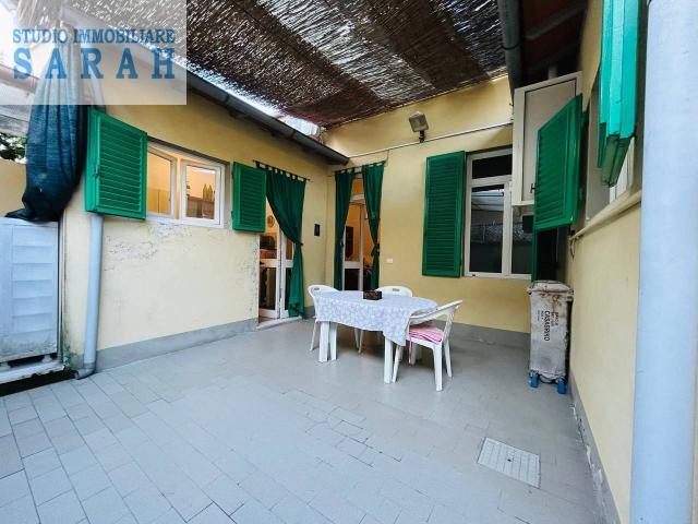 Villa Indipendente in vendita a Viareggio, Toscana