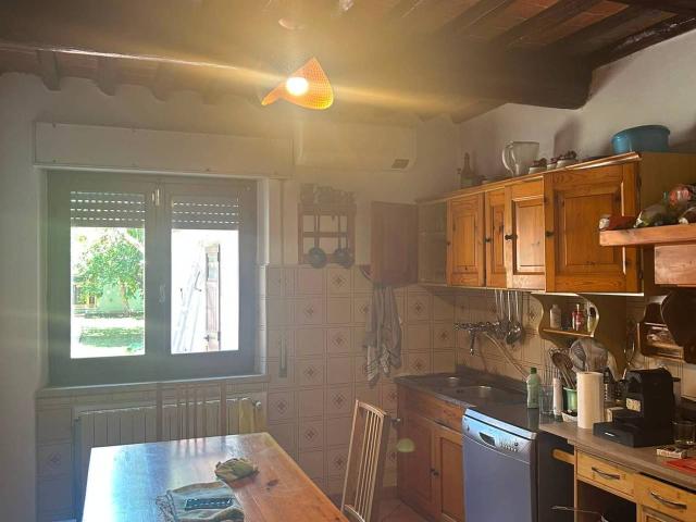 Villa Indipendente in vendita a Viareggio, Toscana