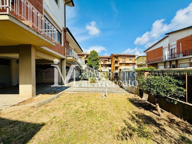 Villa Indipendente in vendita a Viareggio, Toscana