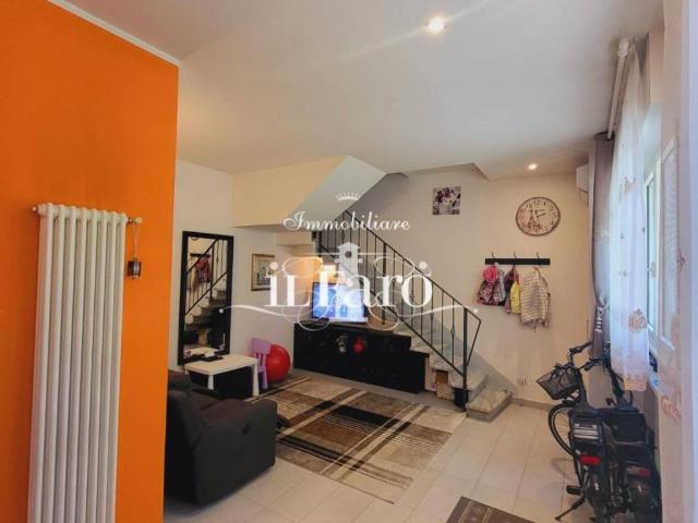 Villa Indipendente in vendita a Viareggio, Toscana