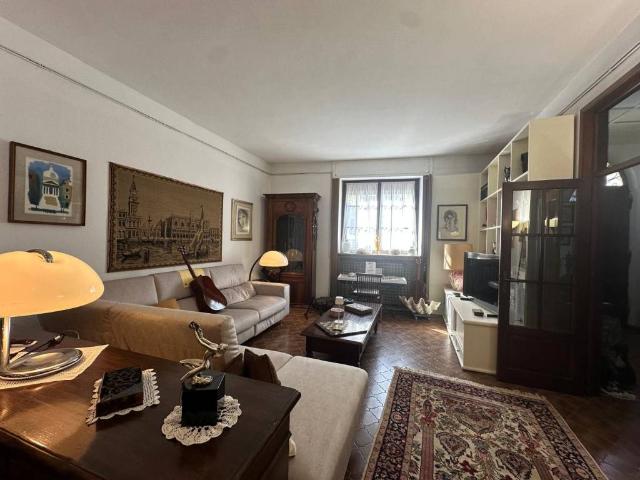 Villa Indipendente in vendita a Viareggio, Toscana