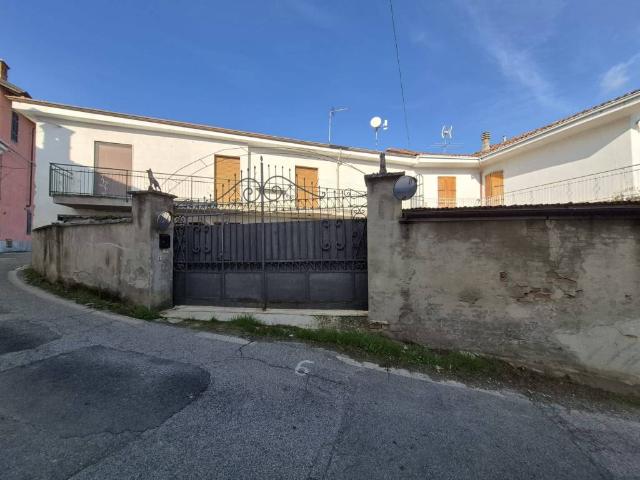 Villa Indipendente in vendita a Piemonte, Asti