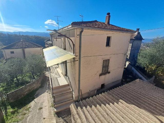 Villa Indipendente in vendita a Posta Fibreno, Lazio