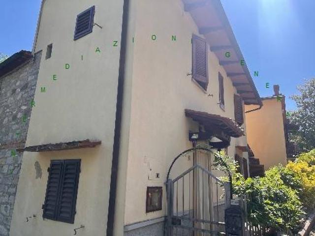 Villa Indipendente in vendita a Vicchio, Toscana