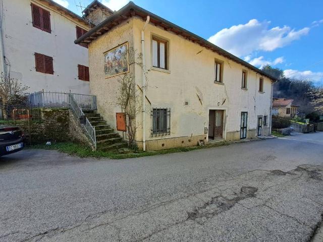 Villa Indipendente in vendita a Vicchio, Toscana
