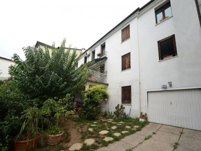 Villa Indipendente in vendita a Vicenza, Veneto