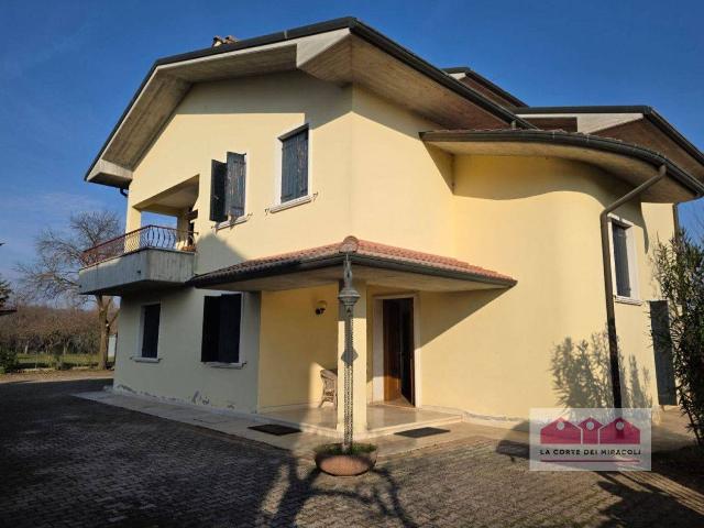 Villa Indipendente in vendita a Vicenza, Veneto
