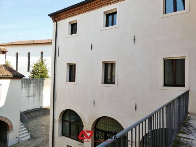 Villa Indipendente in vendita a Vicenza, Veneto
