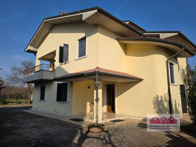 Villa Indipendente in vendita a Vicenza, Veneto