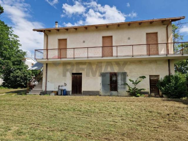 Villa Indipendente in vendita a Vicoli, Abruzzo
