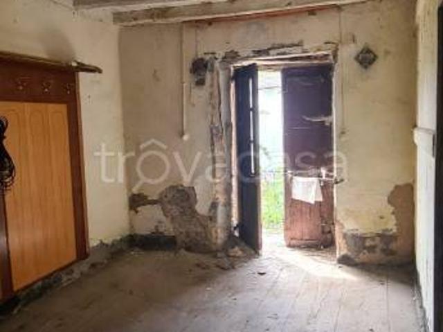 Villa Indipendente in vendita a Rezzoaglio, Liguria