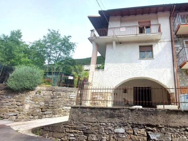 Villa Indipendente in vendita a Comunità montana della Valle Sabbia, Capovalle