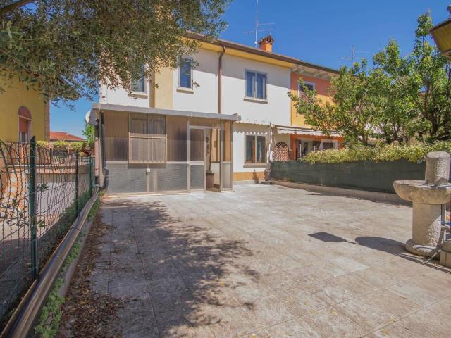 Villa Indipendente in vendita a Vigasio, Veneto