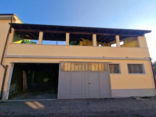 Villa Indipendente in vendita a Vigevano, Pavia